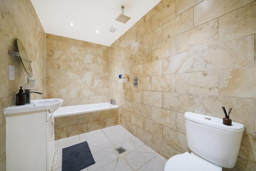 Basement-Flat-65-Foulden-Road-ucucGpLeJMMsX5seQNo7