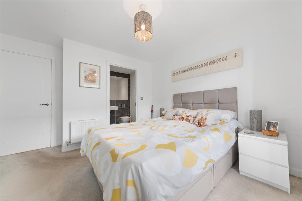 6 Jennings Court-4.jpg