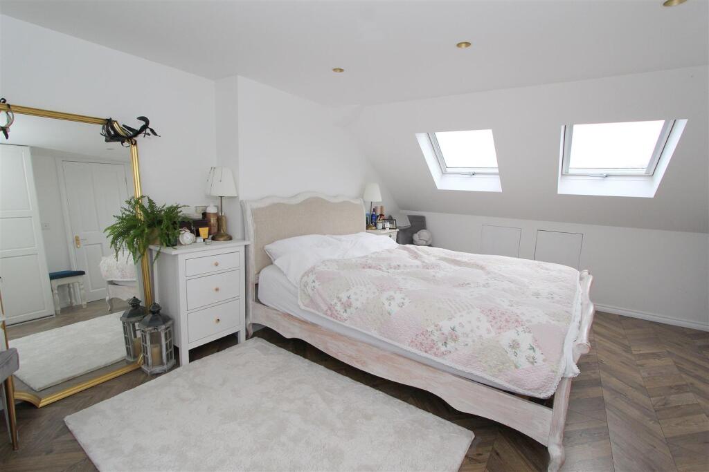 BED 1B.JPG