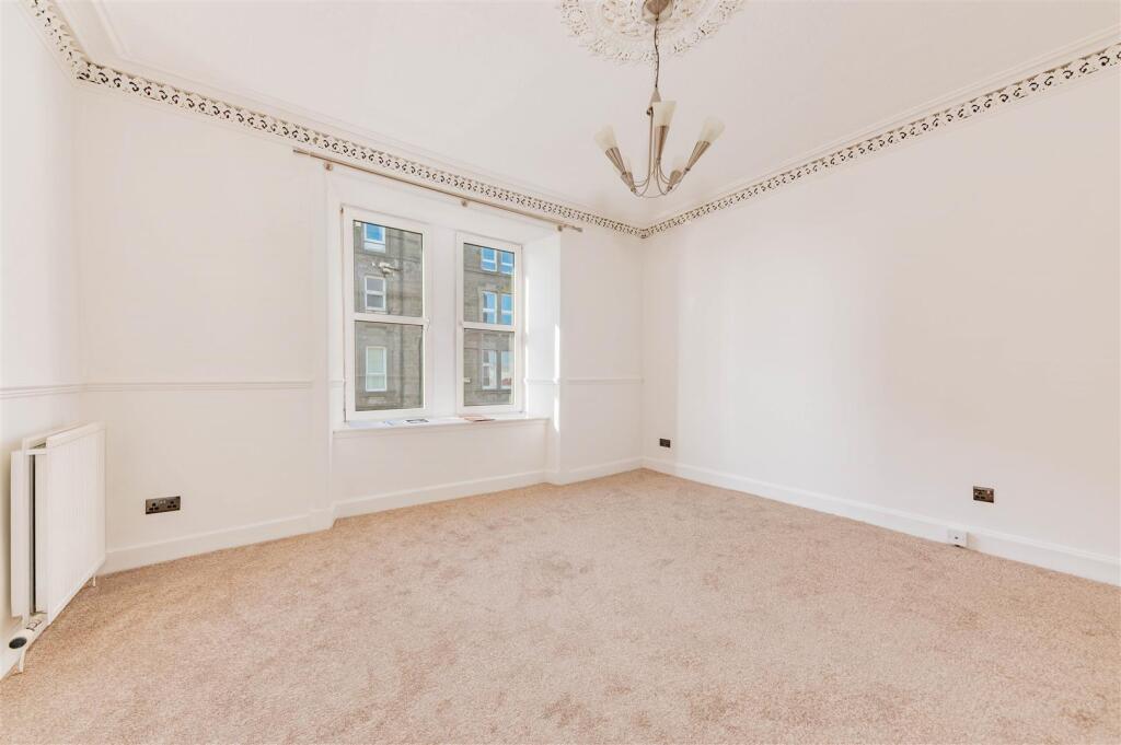 1R 107 Clepington Road Dundee-1.JPG