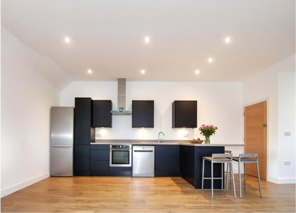 The Broadway, Thatcham, Berkshire, RG19