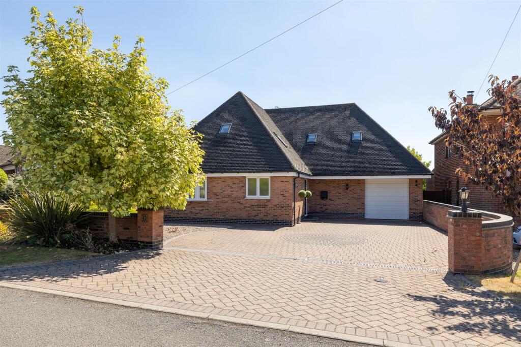 3 Creswell Drive LE67 2AG