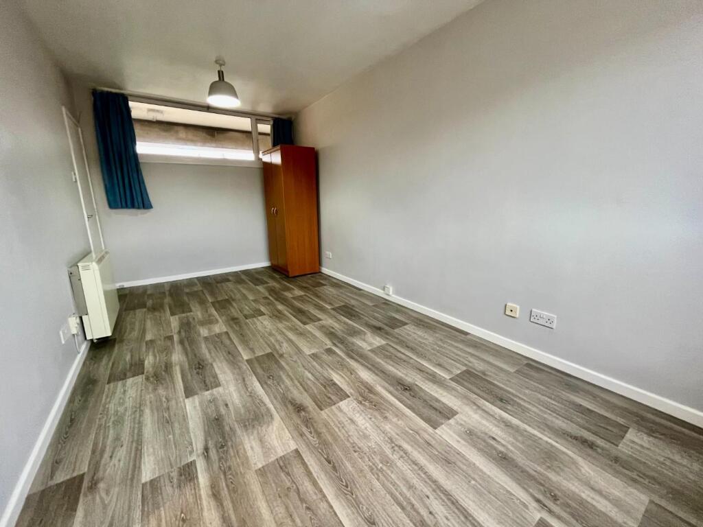 Sitting Room/Studio Bedroom