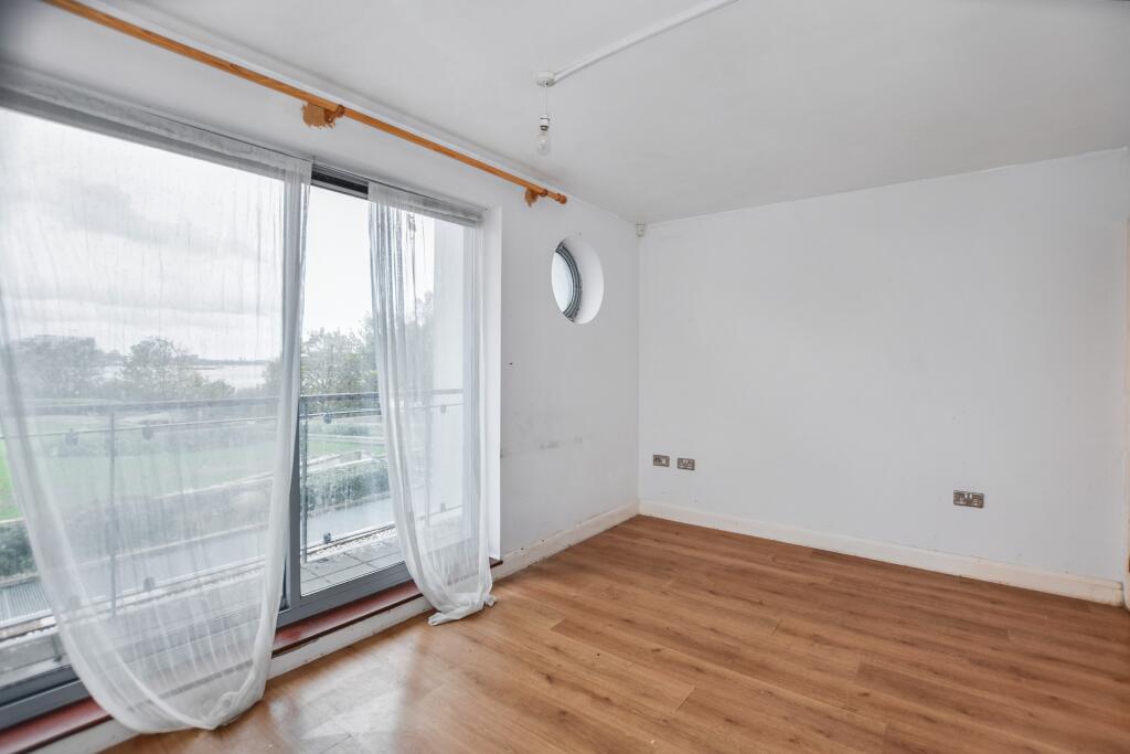248 Tideslea Path, Thamesmead, London, SE28 0NH
