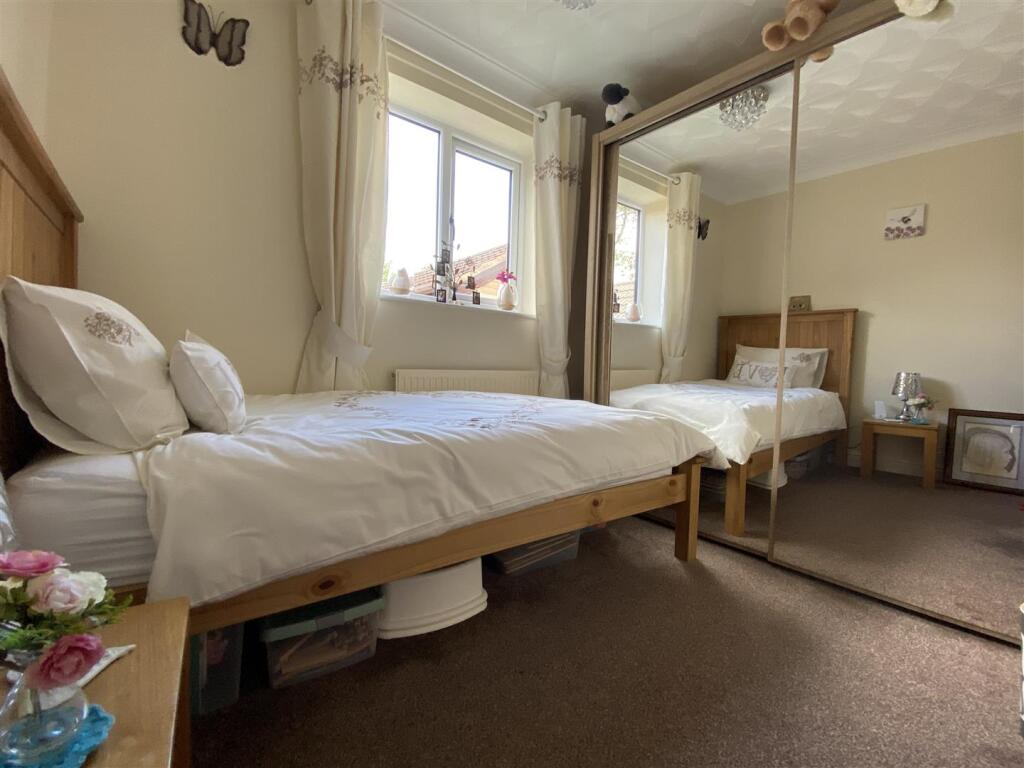 Bedroom no.2 rear double: