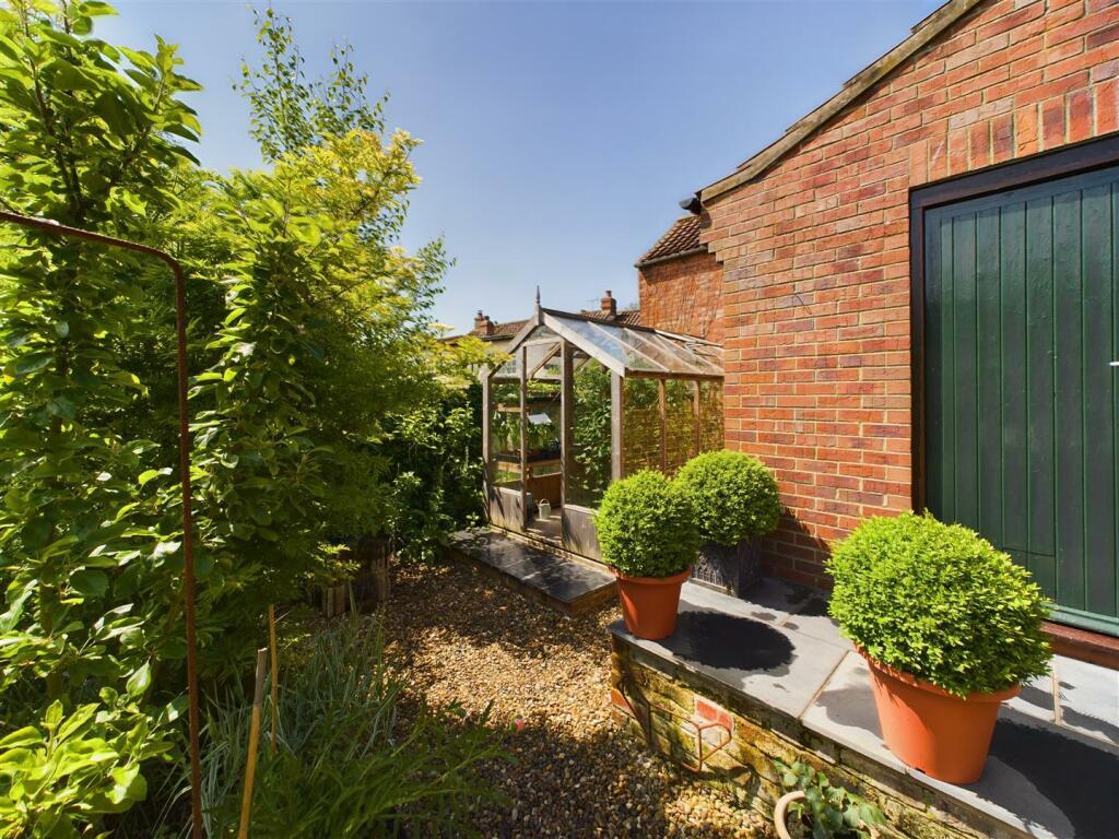 GARDEN
