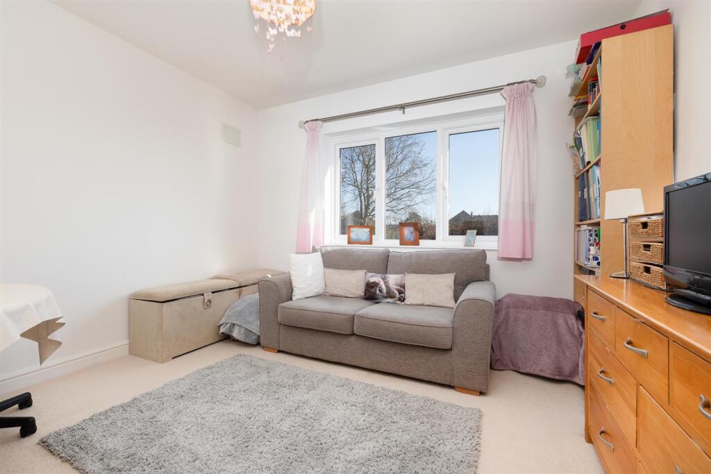 42 Highfields Close, Ashby