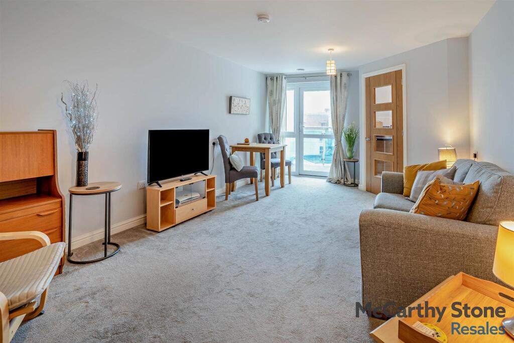 8667041-interior10-800.jpg