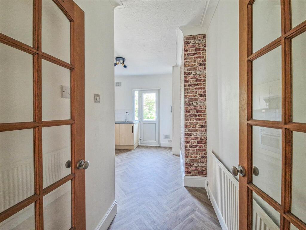 Access to kitchen
