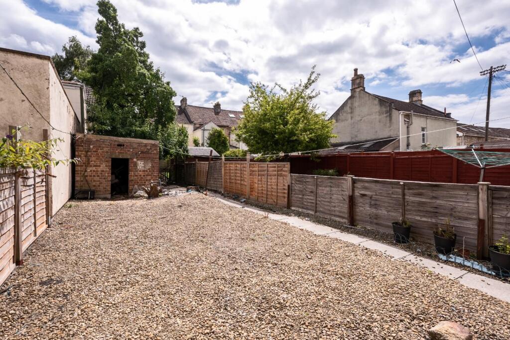 10 St Peters Terrace, Bath, BA2 3BU-15.jpg