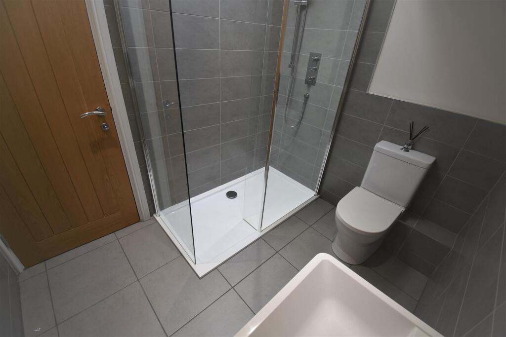 En Suite Shower Room