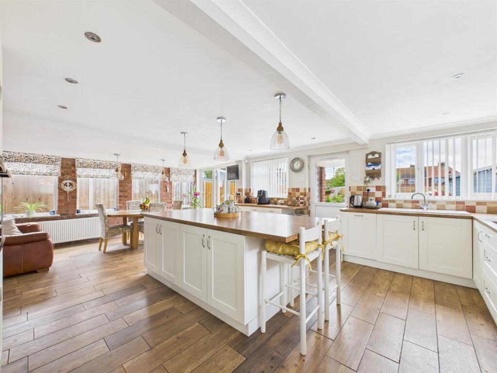 Open Plan Kitchen/Dining Room