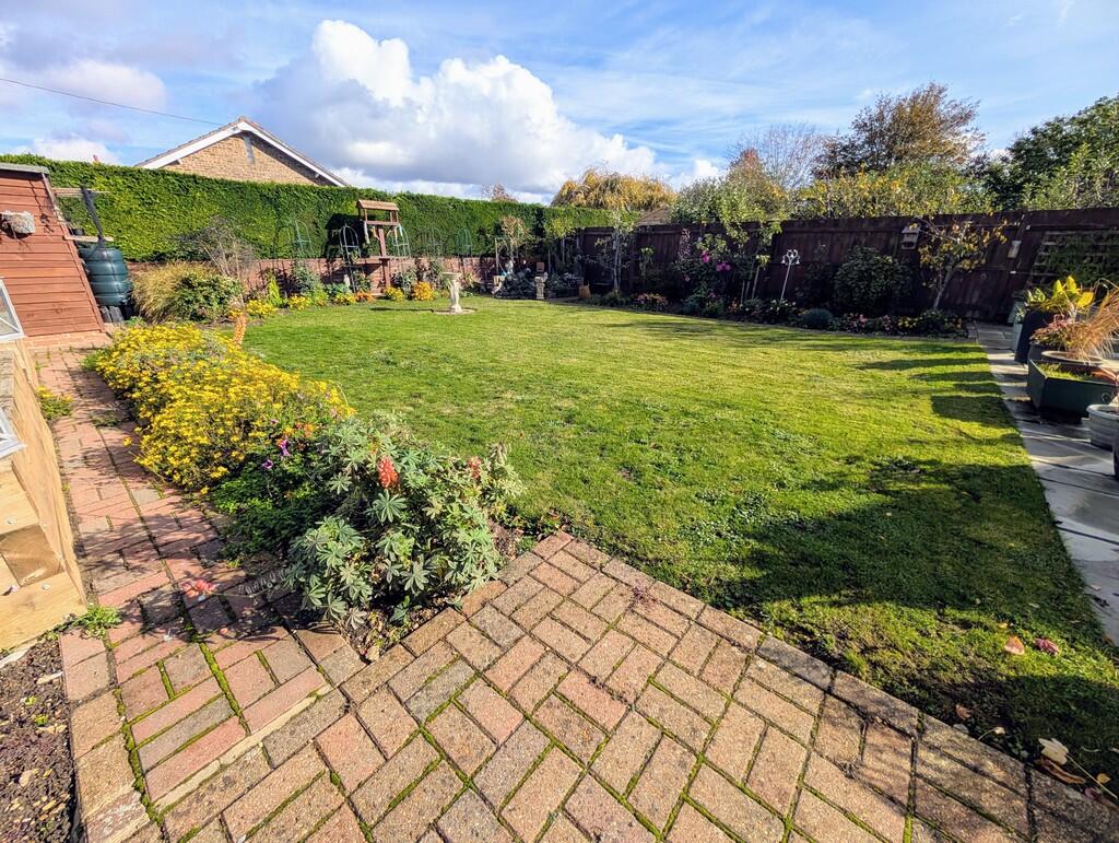 PXL_20251027_1132...