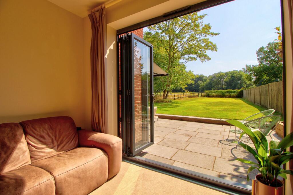 Bi-folds Attracting Plenty of Natural Light