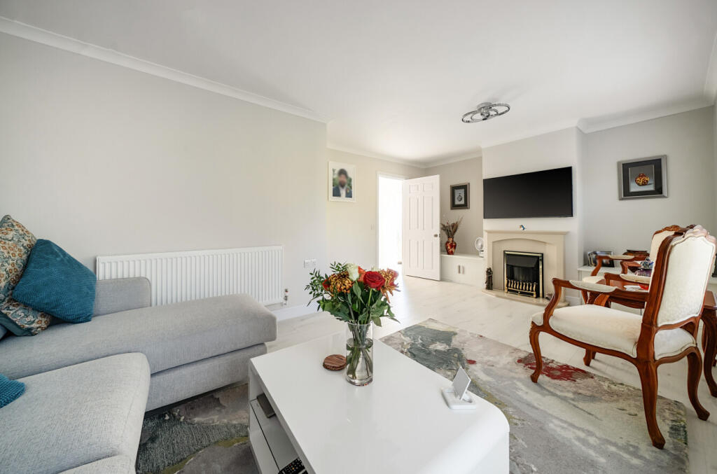 1383952-18-6925ad...