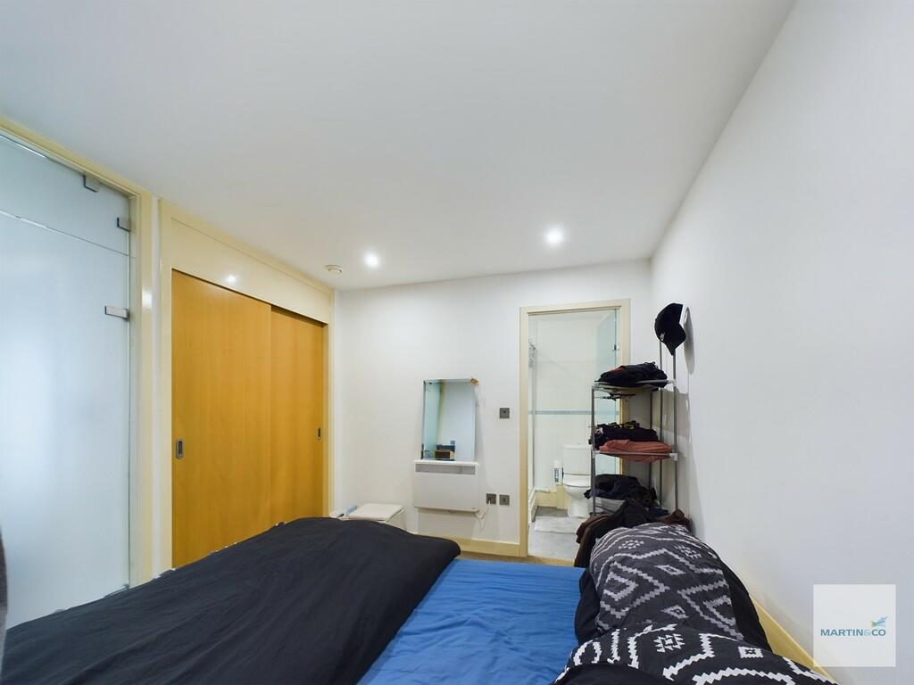 CAM03394G0-PR0058...