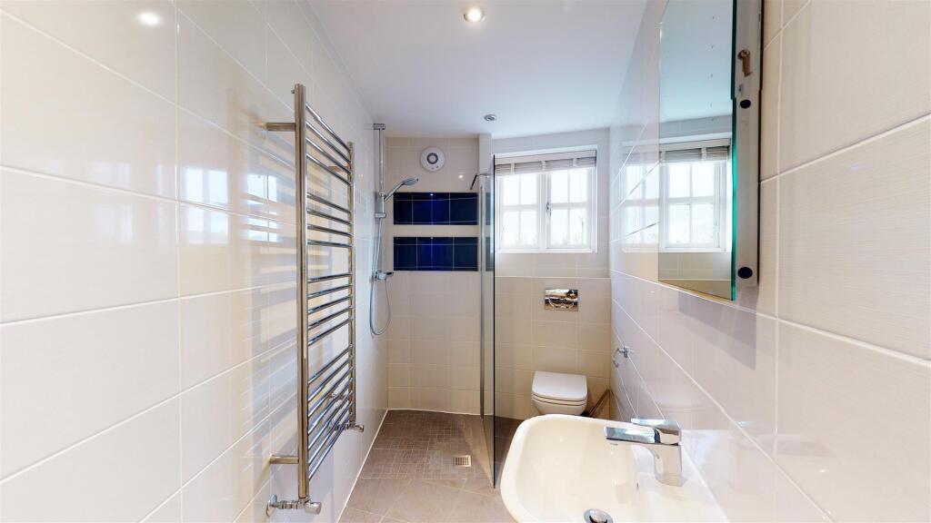 Betton Street 2 En Suite Shower Room.jpg