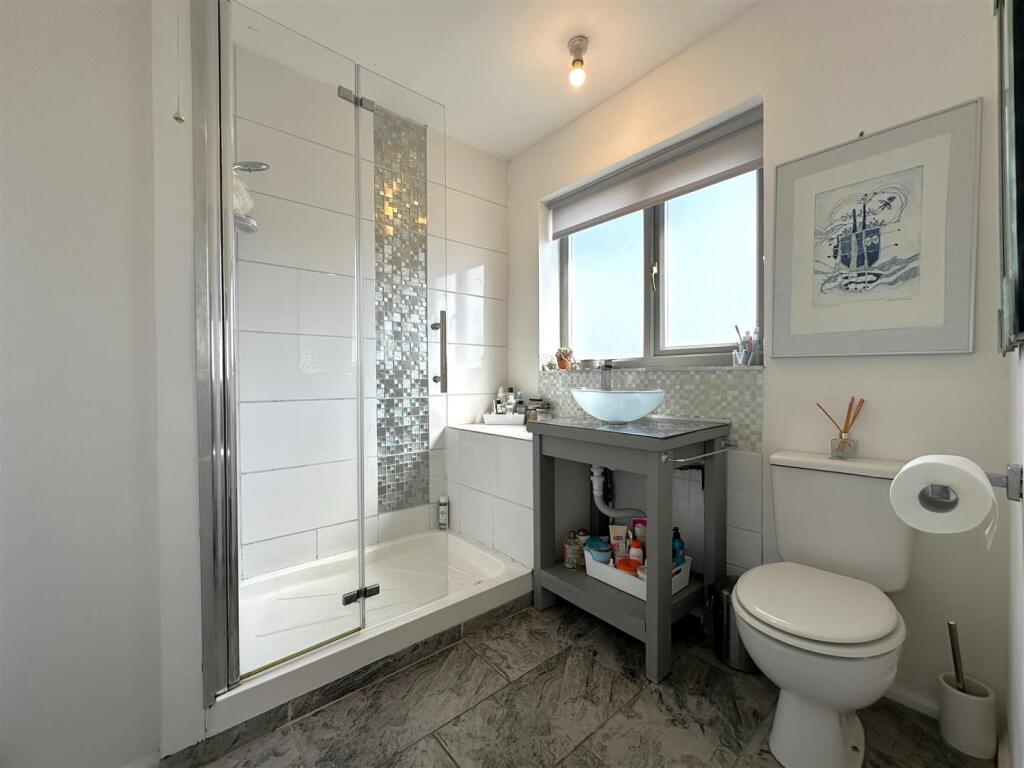Shower Room 959
