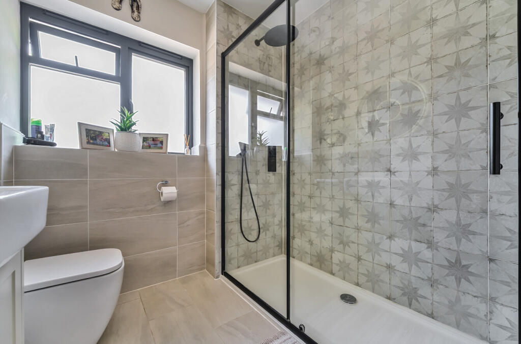 15-681bc01658d9f-...