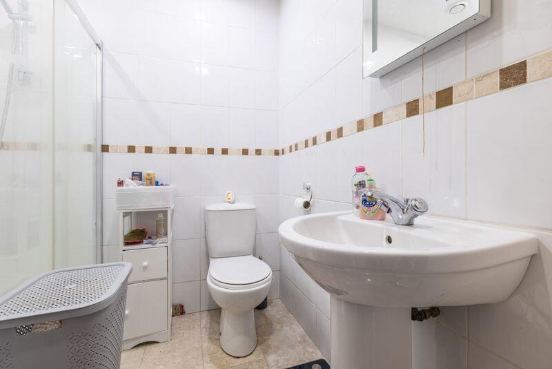 En-Suite 2
