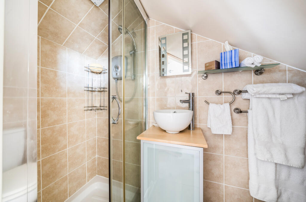 13472882168c92d7229259