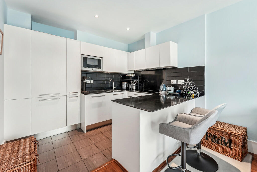 Flat 42, Ensign H...