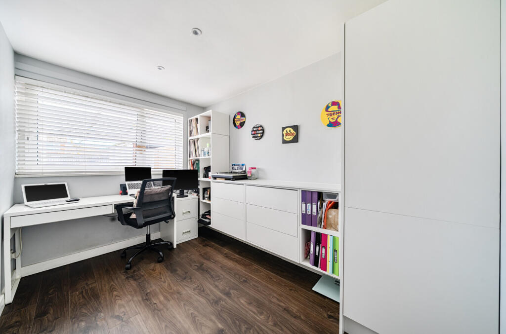 13531341268c00a3cdf75b