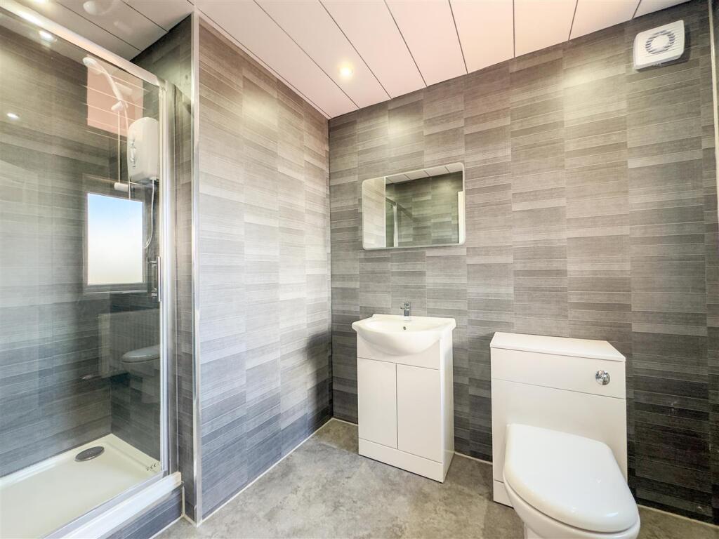 Bedroom/En-Suite