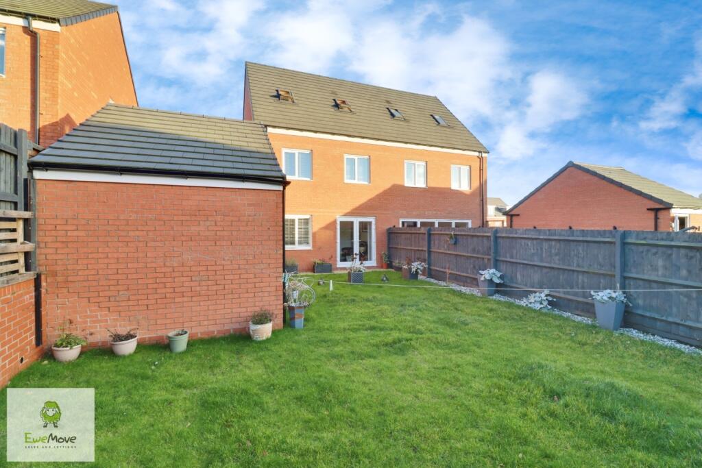 Garden - EweMove Cannock