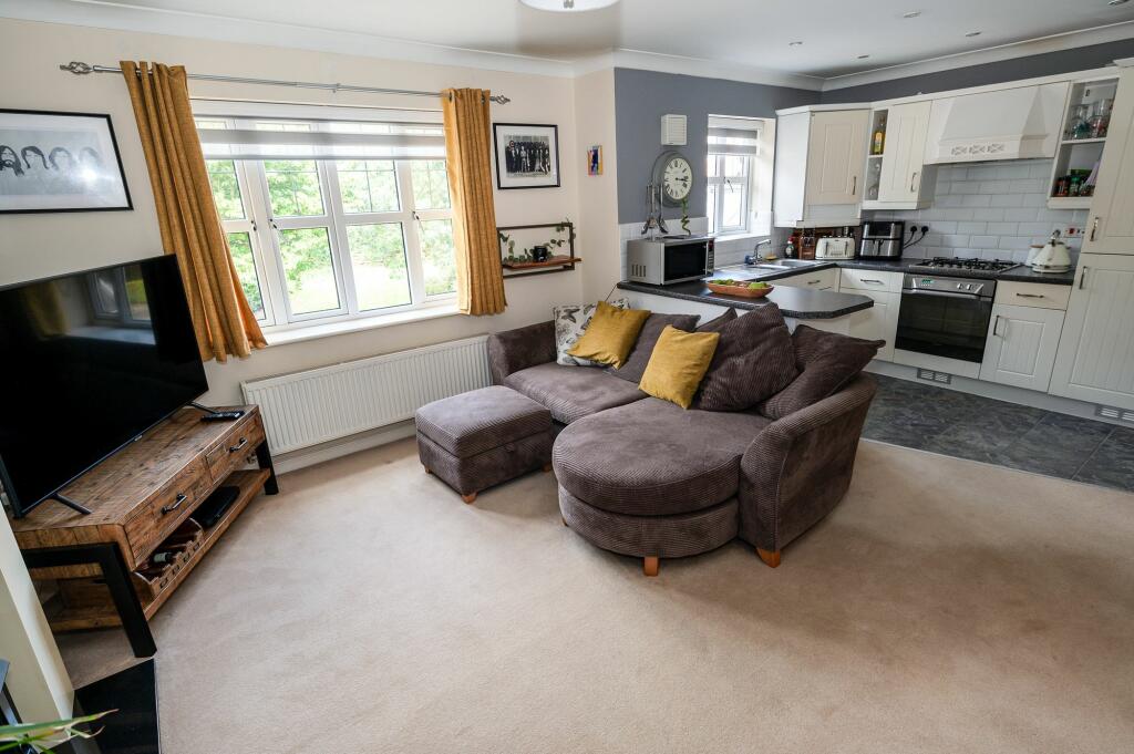 KITCHEN AND LOUNGE