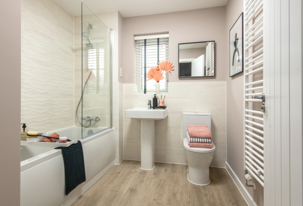 Larch-Bathroom
