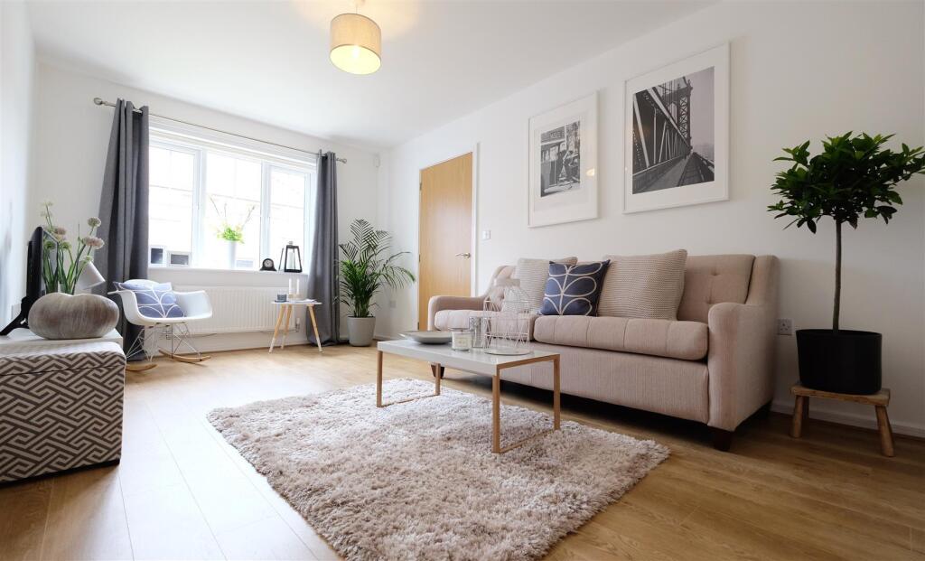 Ellesmere Living Room 2.jpg