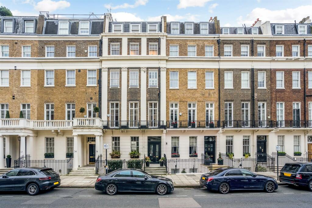 63813_26C Eaton Place  (2).jpg