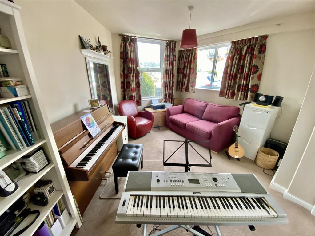 Bramleys Estate Agents - Station Road - Mirfield (