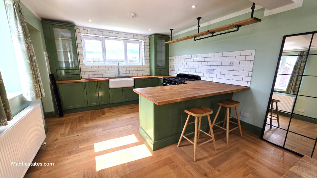 KITCHEN ARE
