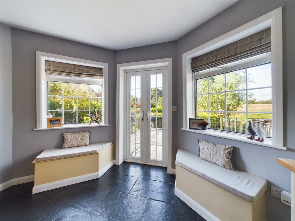 KITCHEN/ LIVING/ DINER