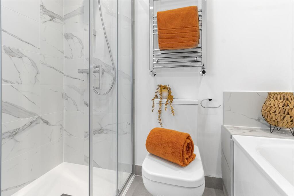 Main Bathroom