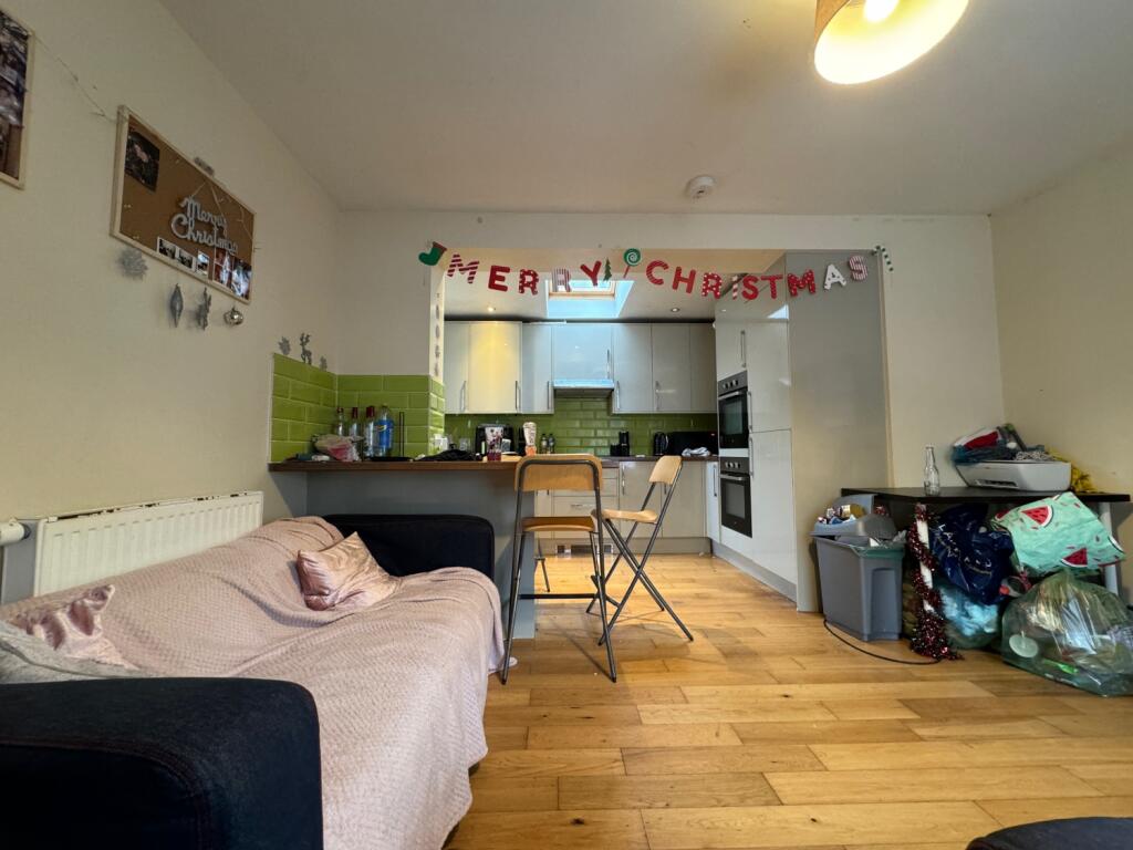 Inspection 28A Llandough Street Cardiff (6)