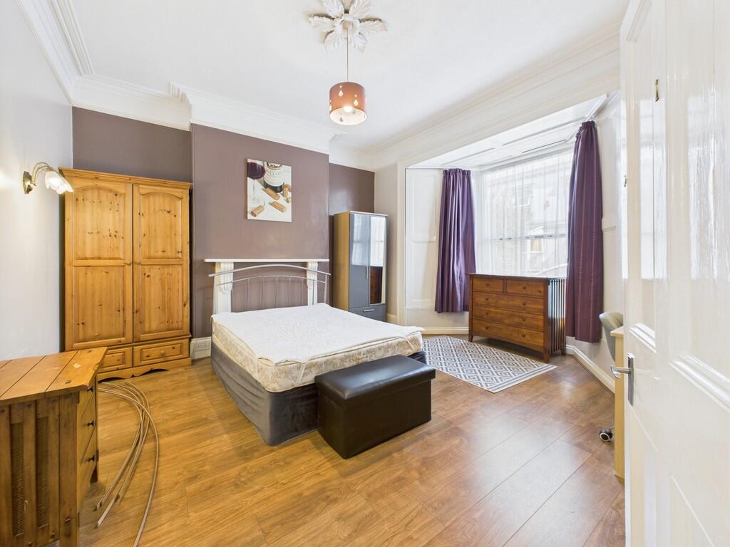 CAM03974G0-PR0189...