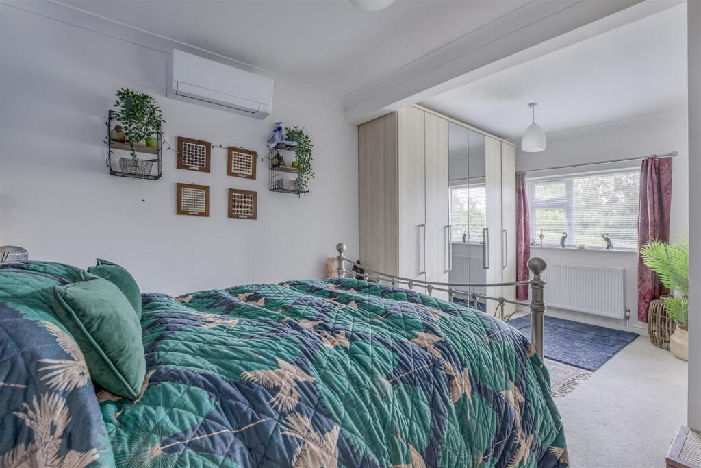 The Paddock, Rambling Way, Potten End, HP4 2SE-7.j