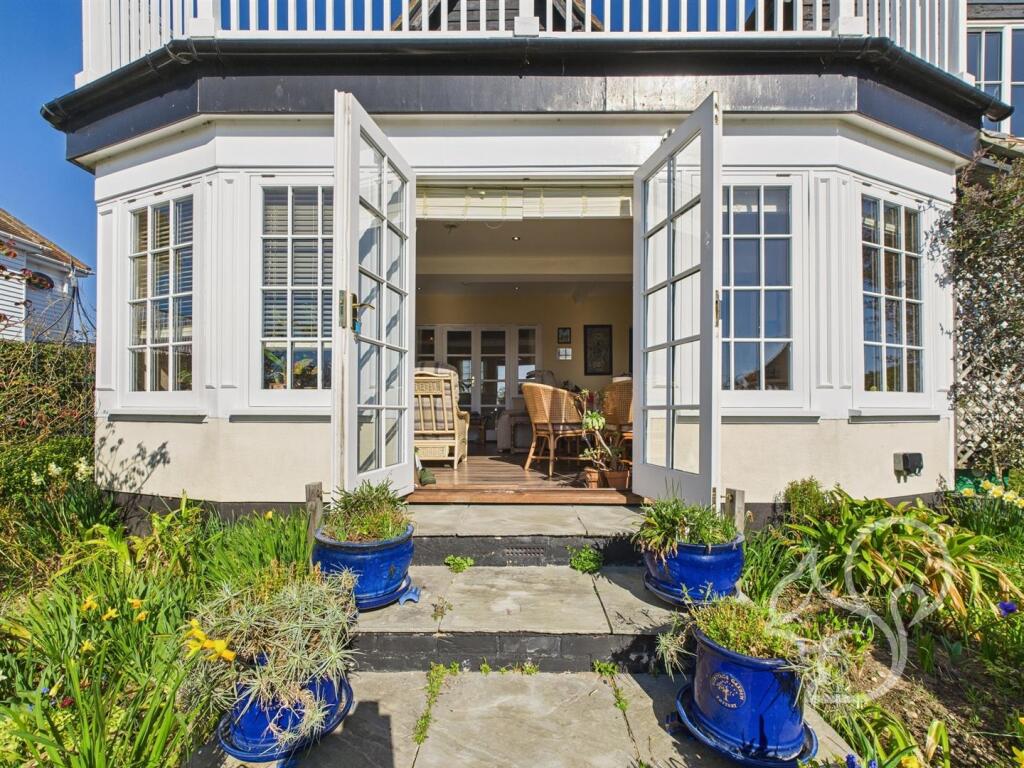 External View of Garden Room