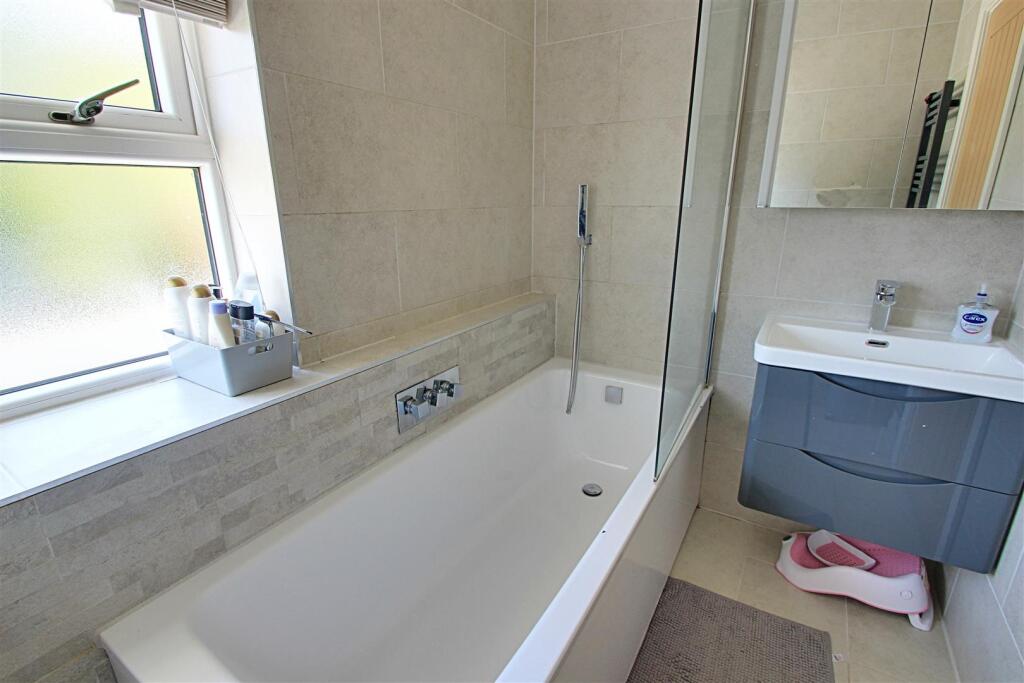 Family Bathroom.jpg