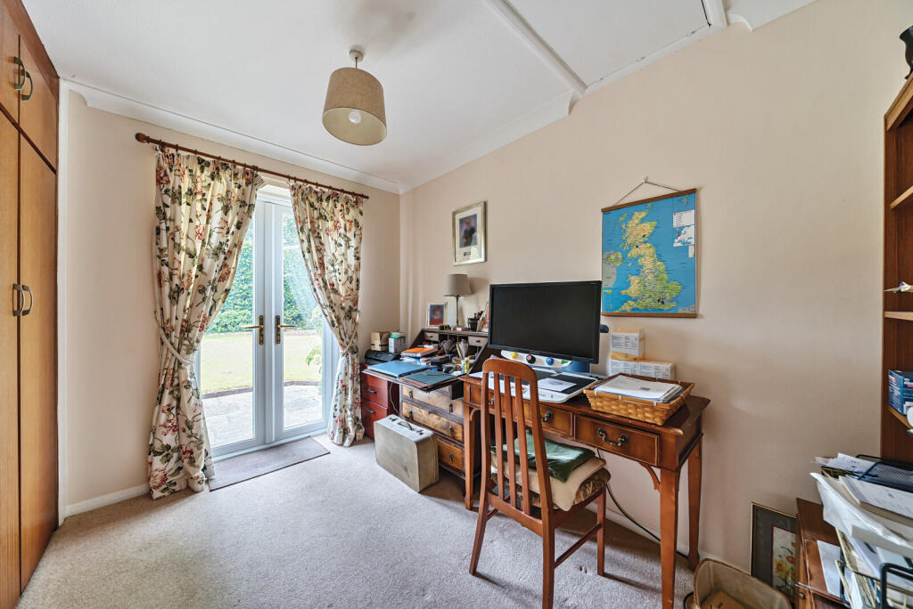 1316691-19-685d3a...