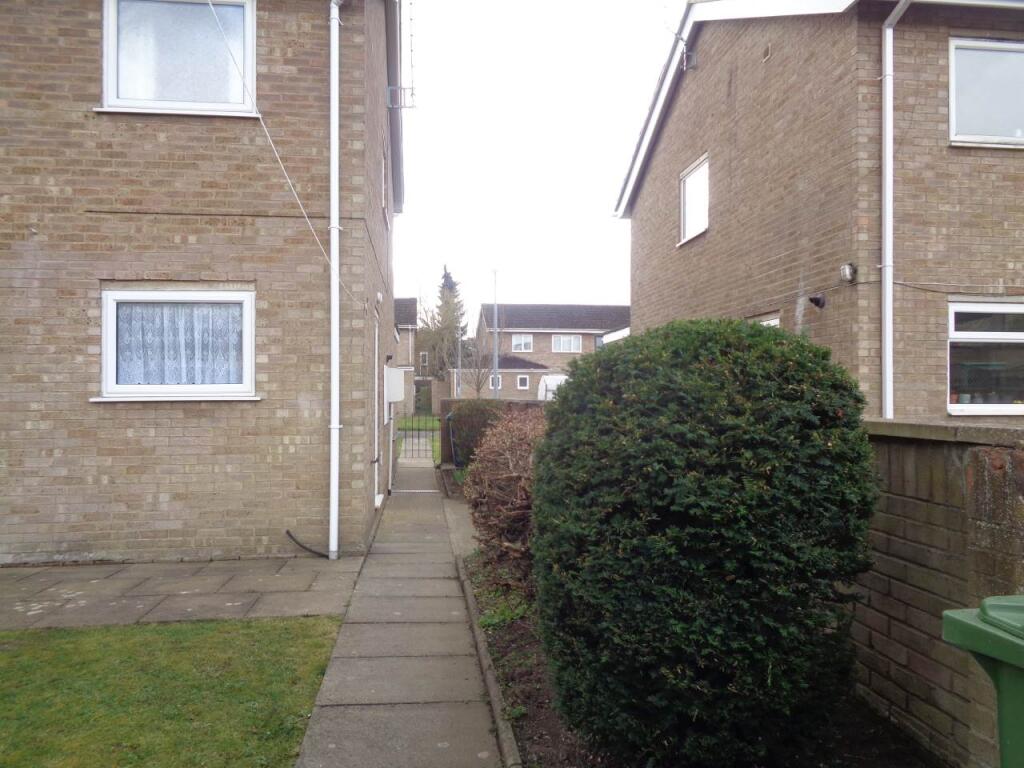 Shirley Close 33 Rea