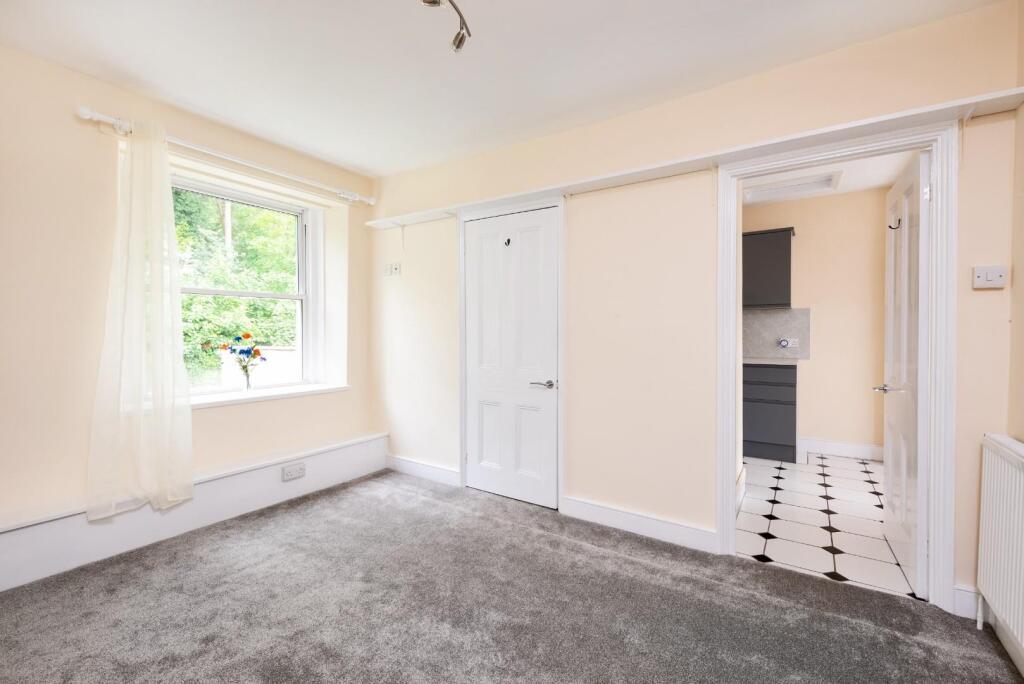 3, 106 London Road West, Bath, BA1 7DB-14.jpg