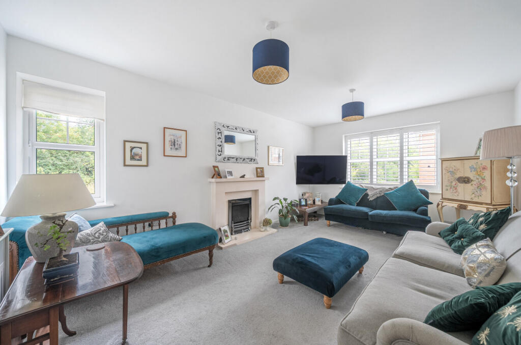 1342633-3-68a7836...