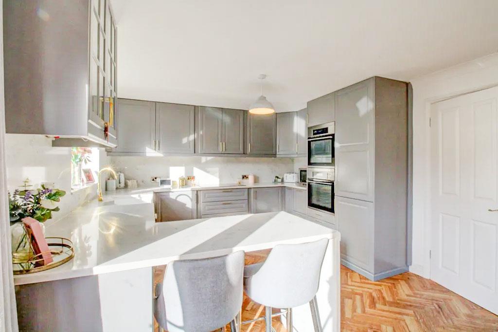 2f2d48d7a1ea3c48534fa3a3c263e3e59627fdf9 KITCHEN.j