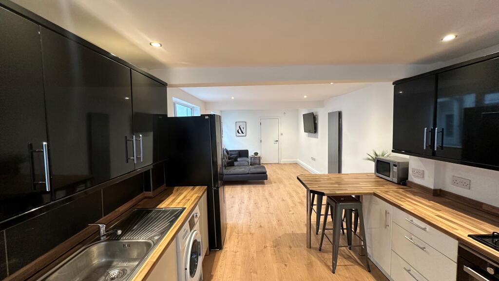 Kitchen 1