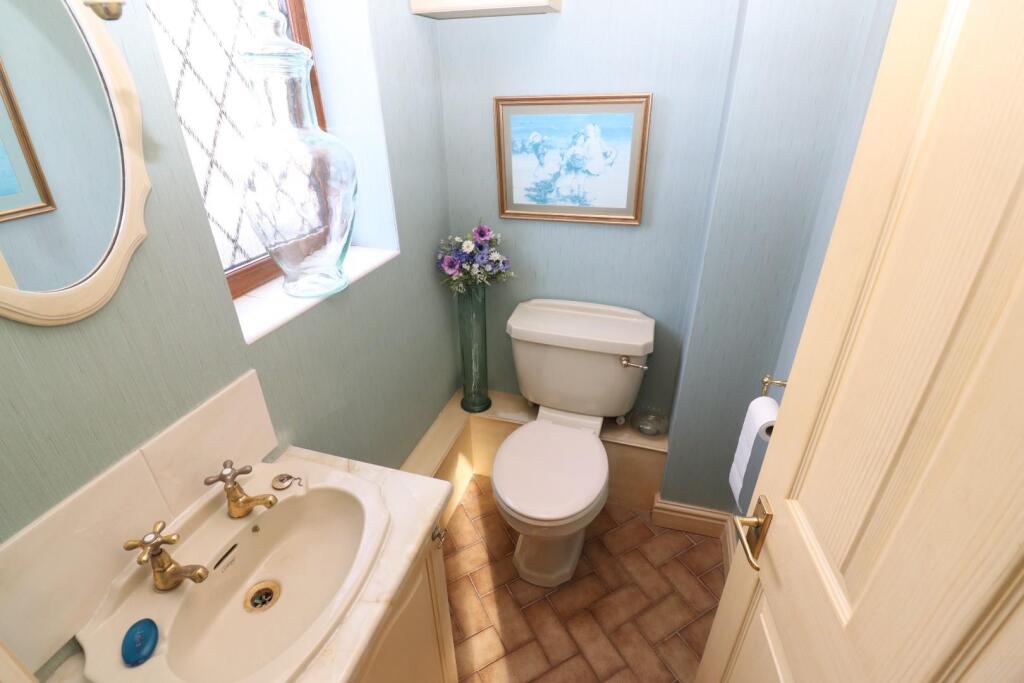 Ground Floor Cloakroom / WC
