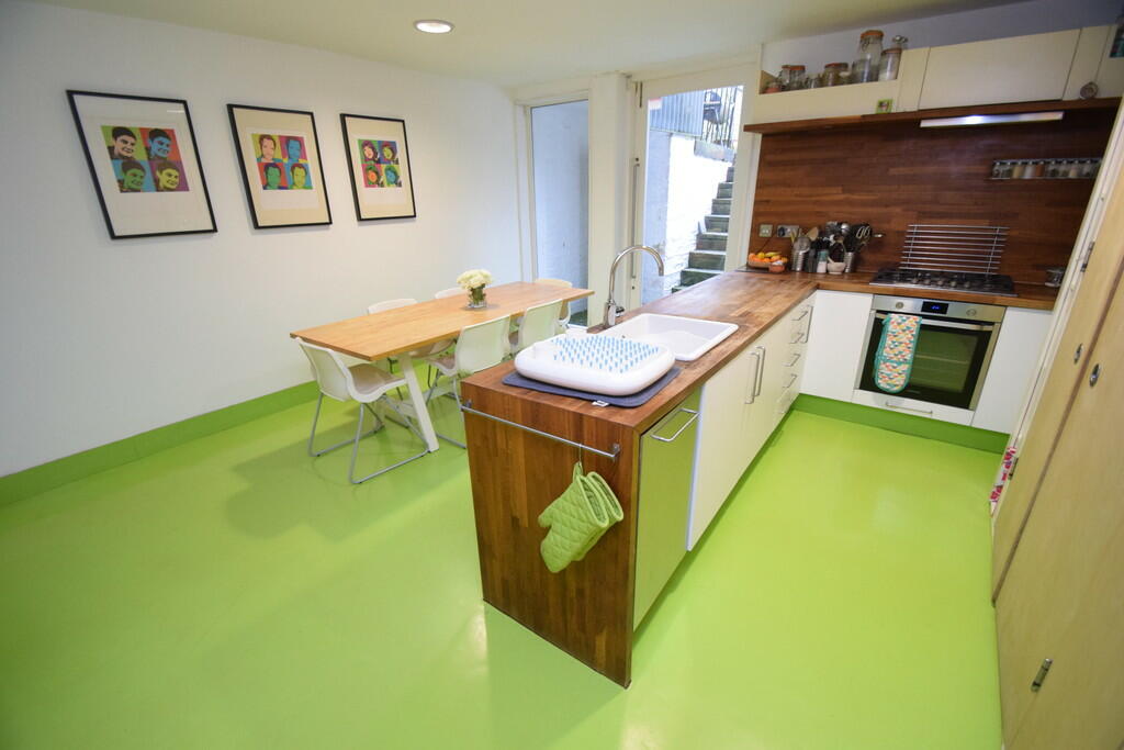 Kitchen 1